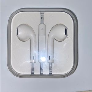 Authentic Apple lightening ear phones